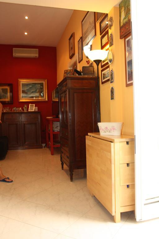 Casa Vacanza Da Andrea เนเปิลส์ ภายนอก รูปภาพ